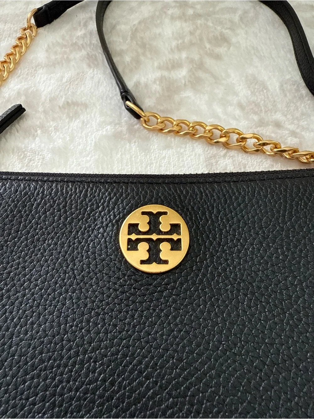 Tory Burch compact pebbled